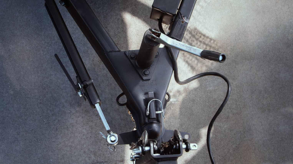 Trailer Anti Sway Control System Rated up to 10,000 lbs Solid Steel Black Powder Coat L954