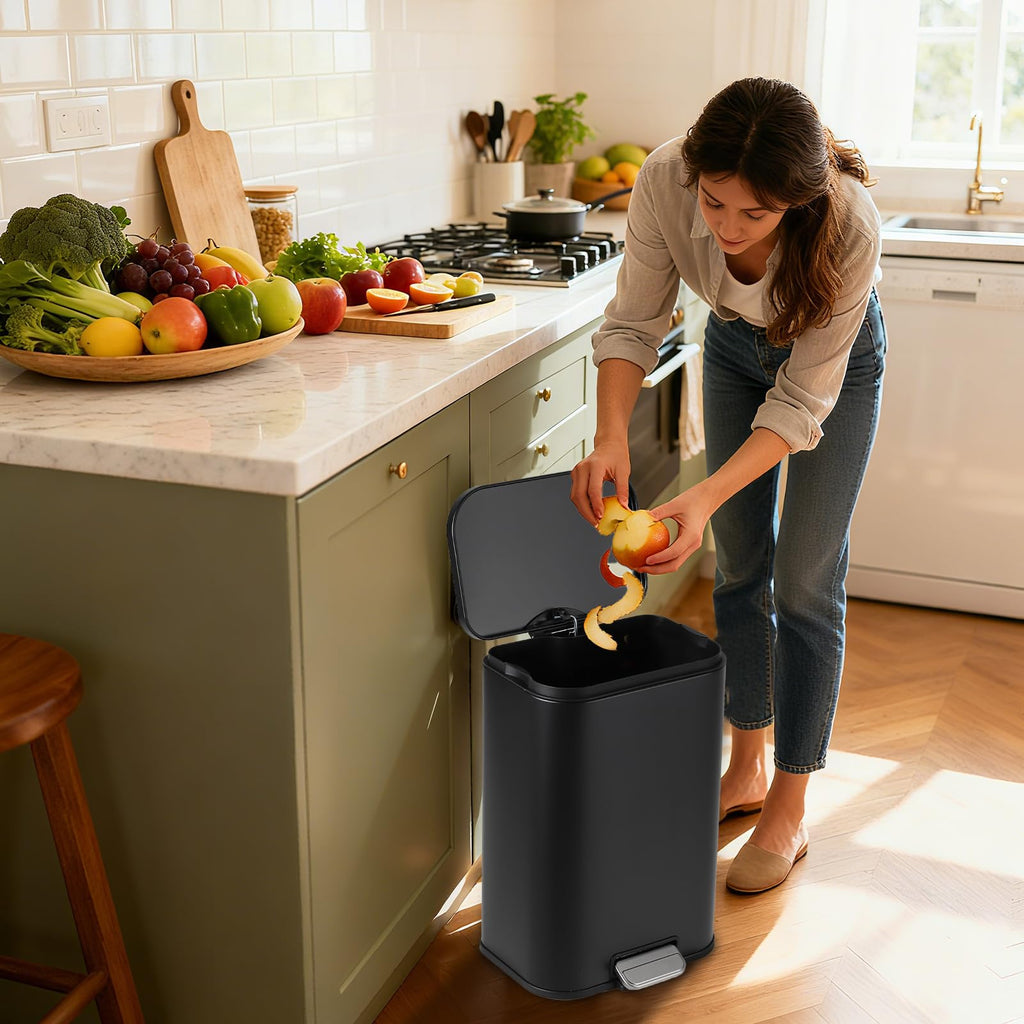 8 gal Stainless Steel Step Trash Can J78602