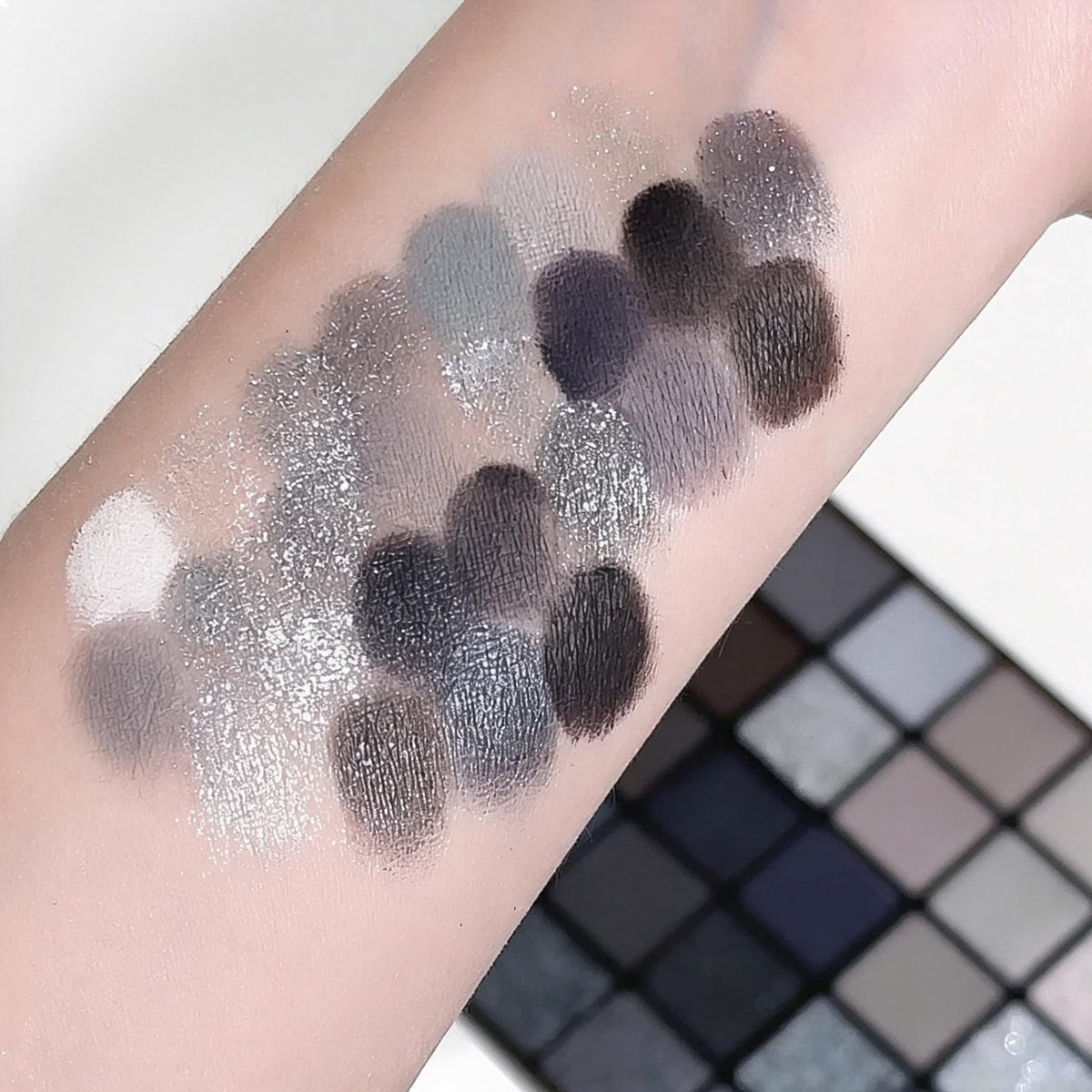 Smoky Eyeshadow Palette S254672