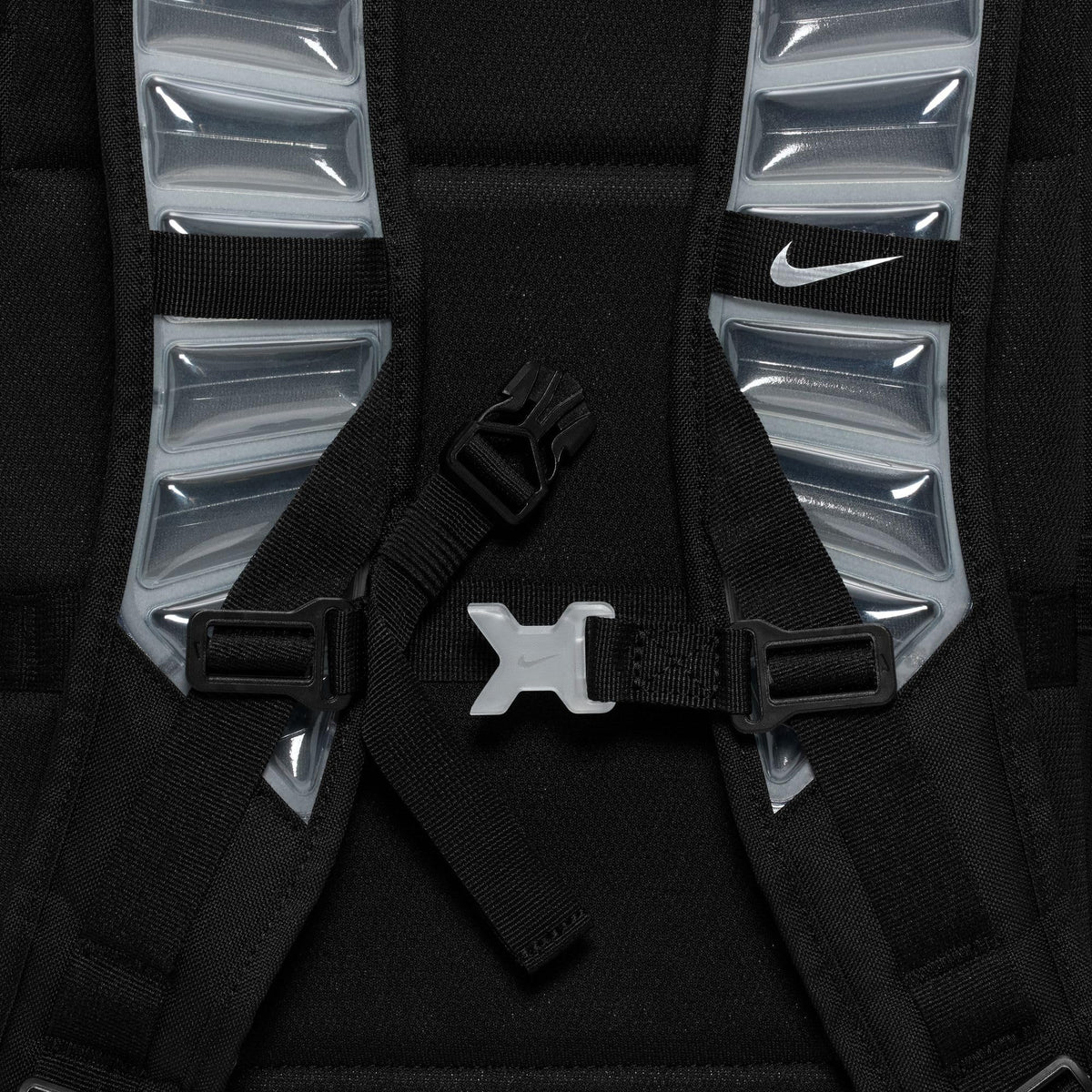 Black 32L Backpack W100